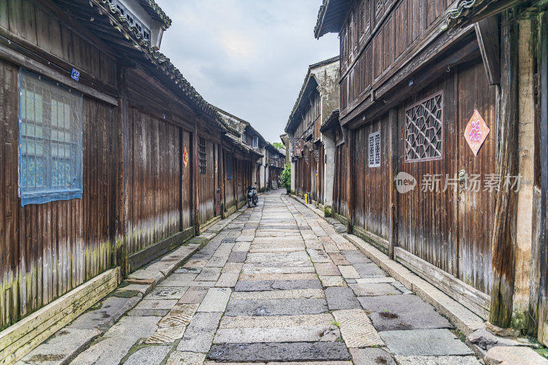 乌镇东栅古街道建筑风光