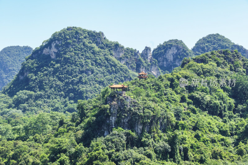 广西柳州龙潭公园卧虎山翦风阁与舒啸亭