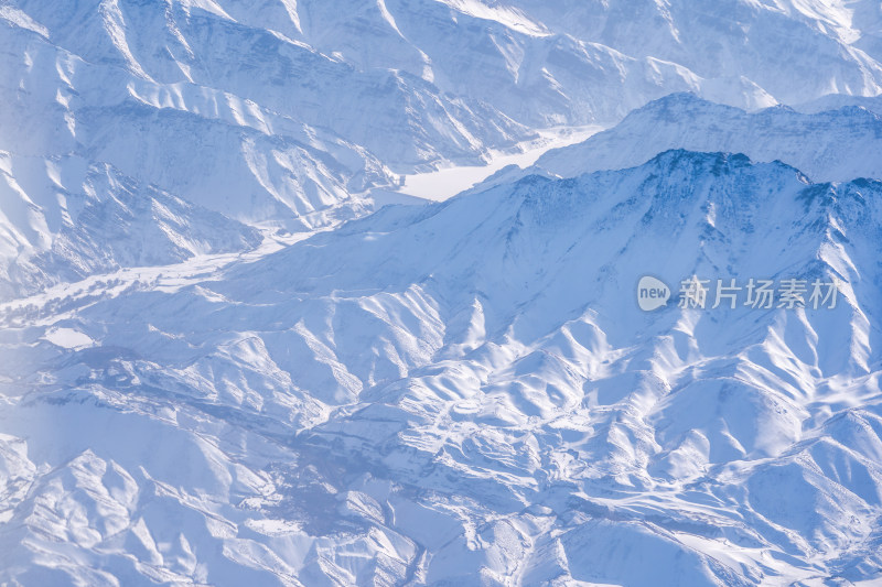 冬季中国新疆天山山脉