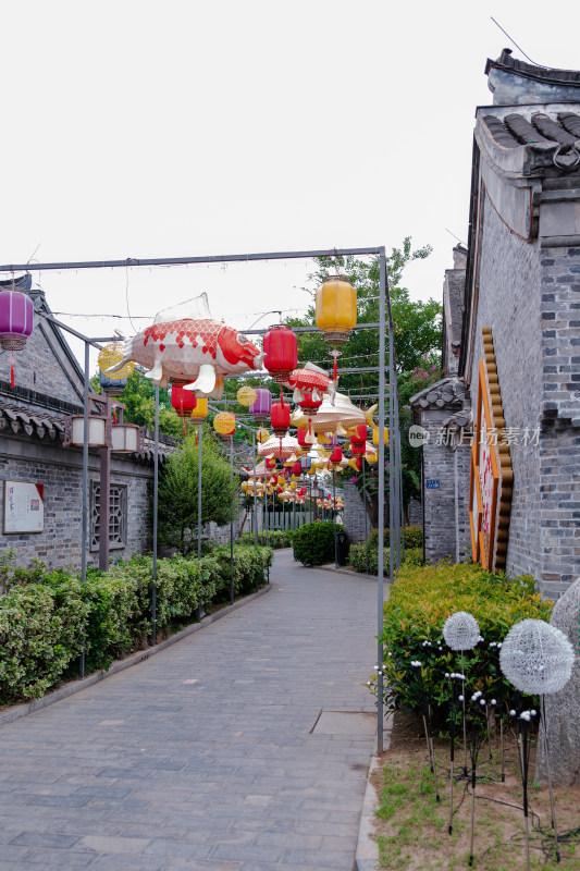 晴朗的午后，扬州高邮市盂城驿园林风景