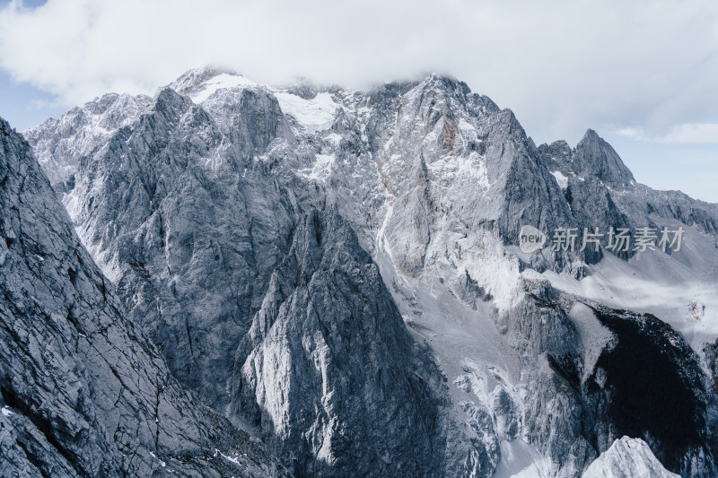 丽江玉龙雪山大峡谷