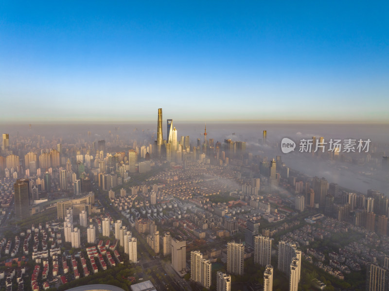 上海城市天际线的壮观鸟瞰全景