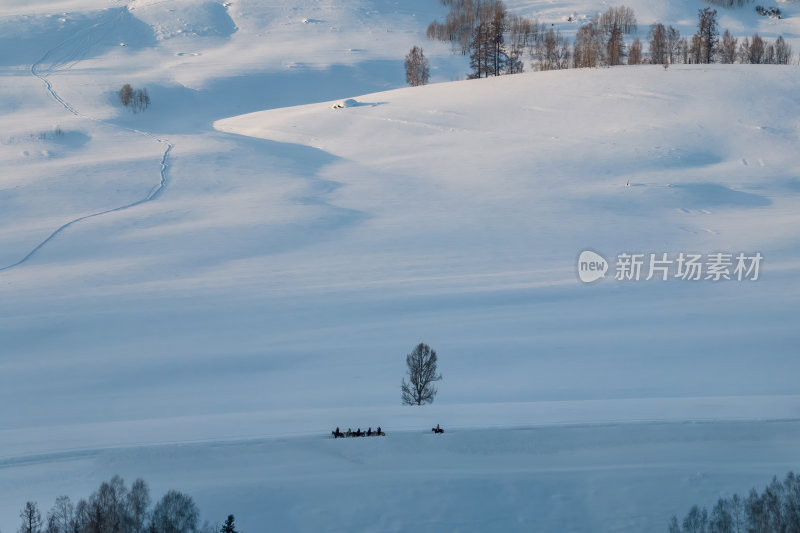 新疆北疆阿勒泰禾木冬季雪景童话世界航拍