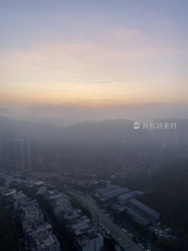 广西梧州明珠塔日出和云海