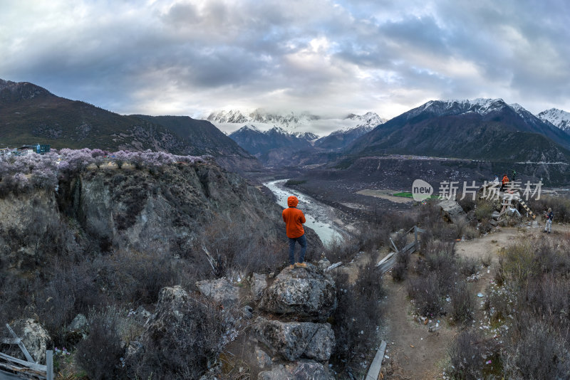 西藏林芝索松村南迦巴瓦峰雪山航拍