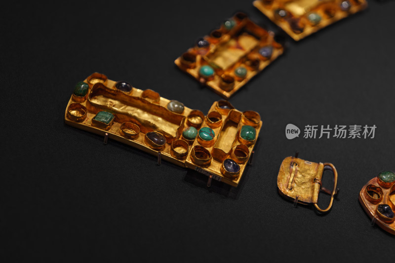 湖北省博物馆金镶宝石带