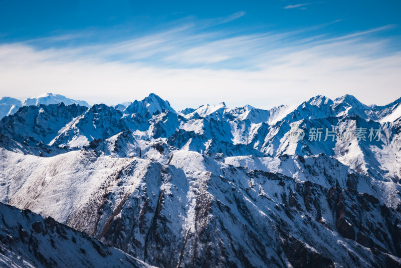 新疆天山山脉雪山山峰山脉