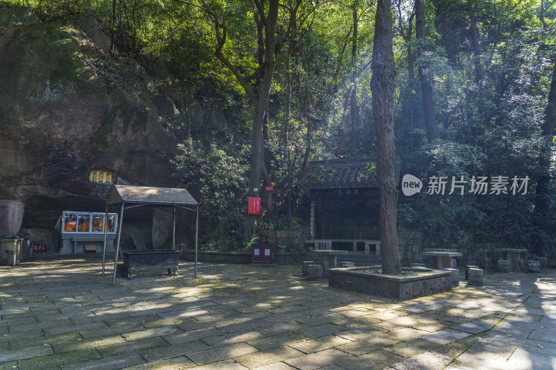 杭州宝石山景区银鼓洞风景