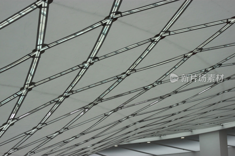 现代建筑几何结构天花板