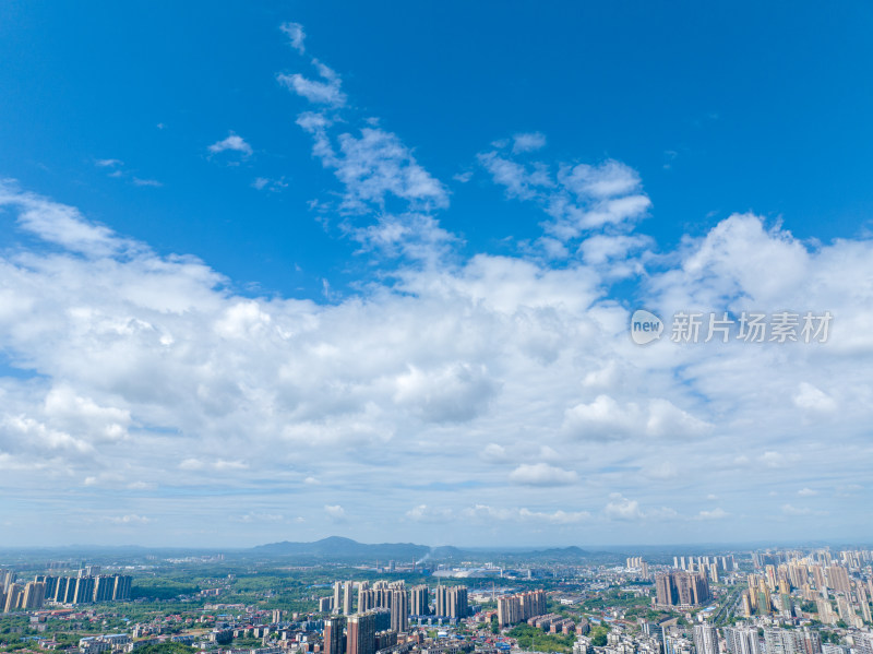 晴天 航拍繁华都市上空城市天际线城市风光