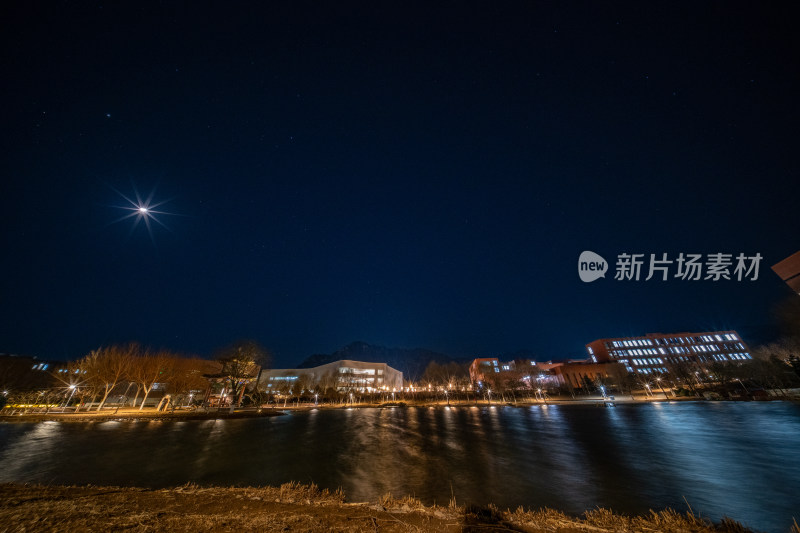 北京化工大学柳湖夜景