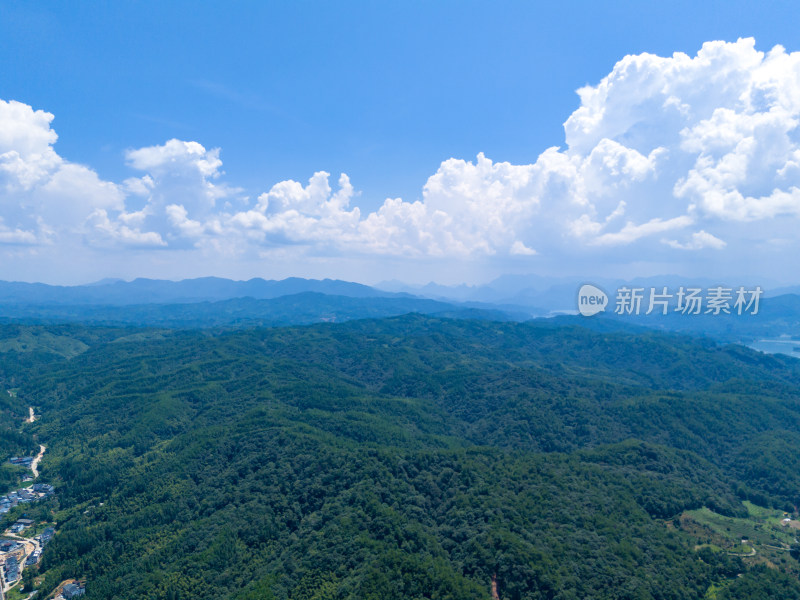 泰宁大金湖甘露寺丹霞地貌航拍图