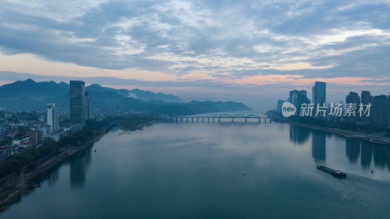 浙江桐庐县城市风光