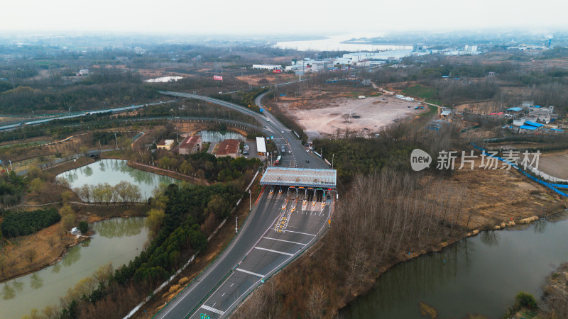 安徽六安西高速入口公路立交桥航拍全景