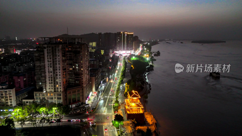 航拍湖北鄂州沿江大道夜景交通