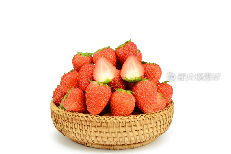 一篮子草莓白色背景
