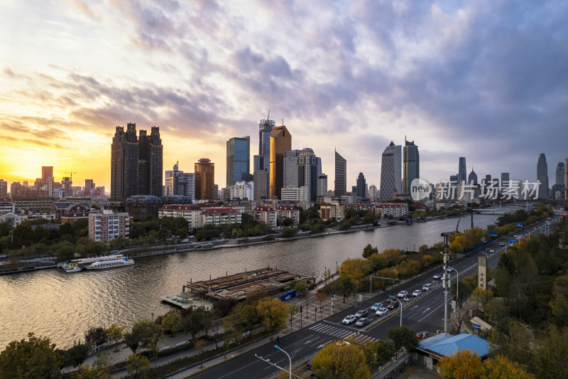 天津海河风景线小白楼商圈城市建筑日落风光