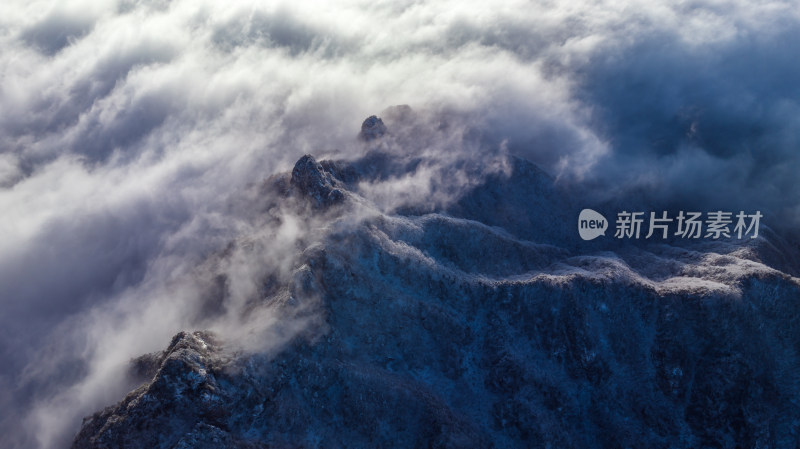 山脉大雪云海航拍辽阔高远壮观背景自然风景