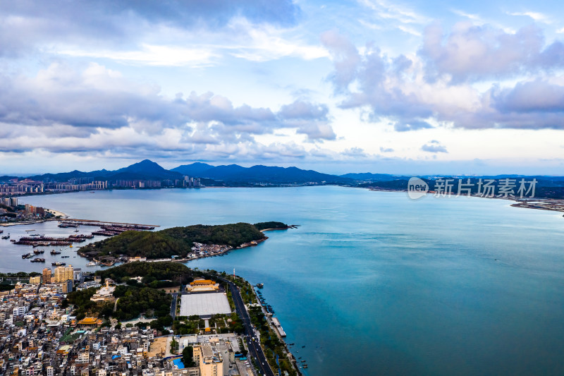 广东汕尾城市天际线航拍