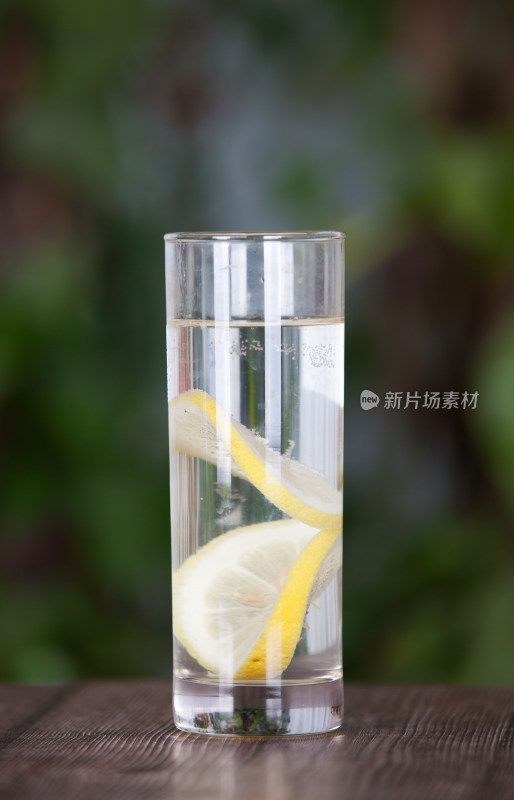 夏天酸爽的柠檬水