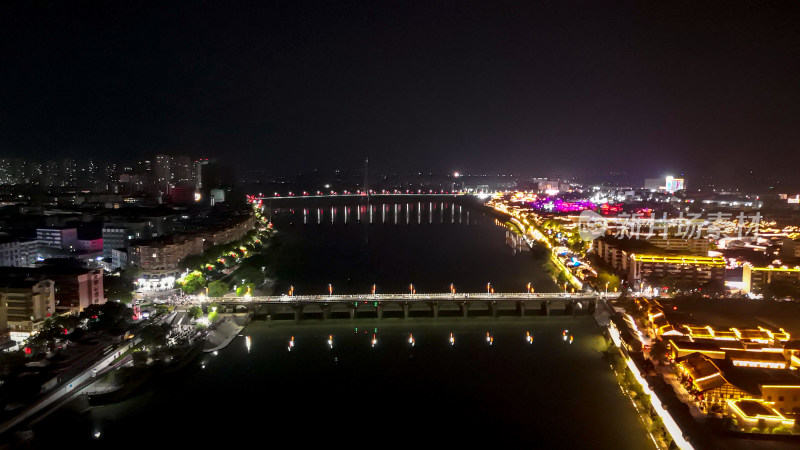 江西抚州抚河桥梁夜景航拍图