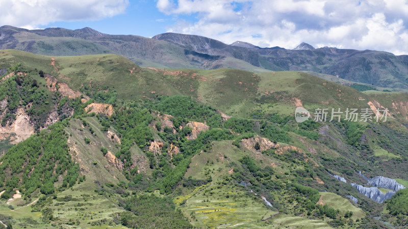 四川甘孜道孚县八美的高原山区风光