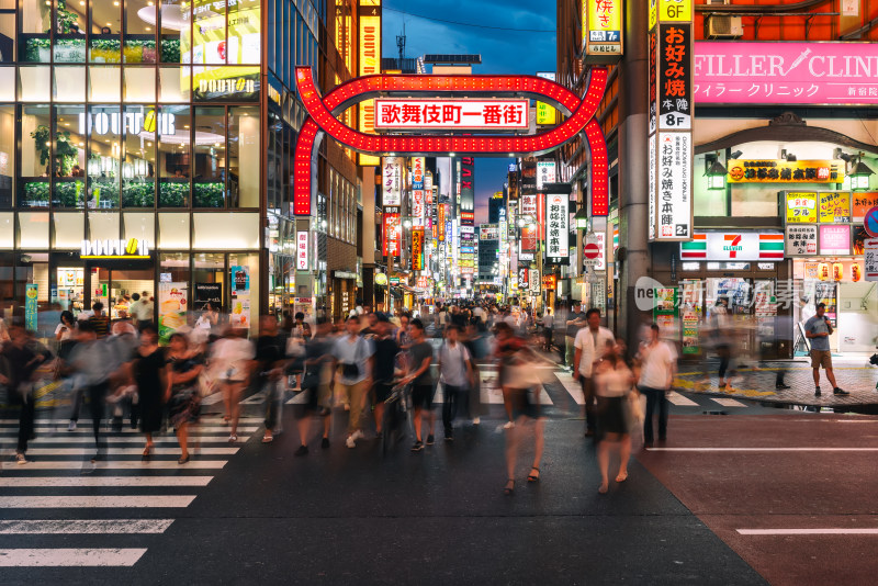 日本东京歌舞伎町一番街街景