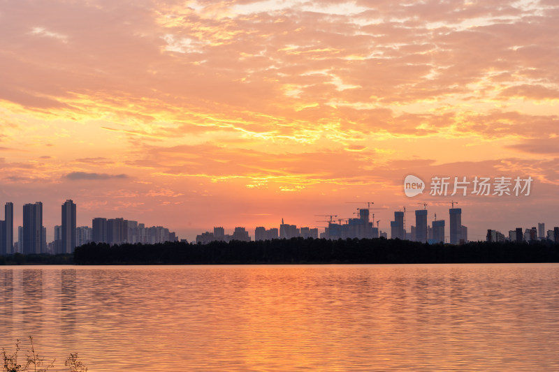 湖北武汉金银湖夕阳景色