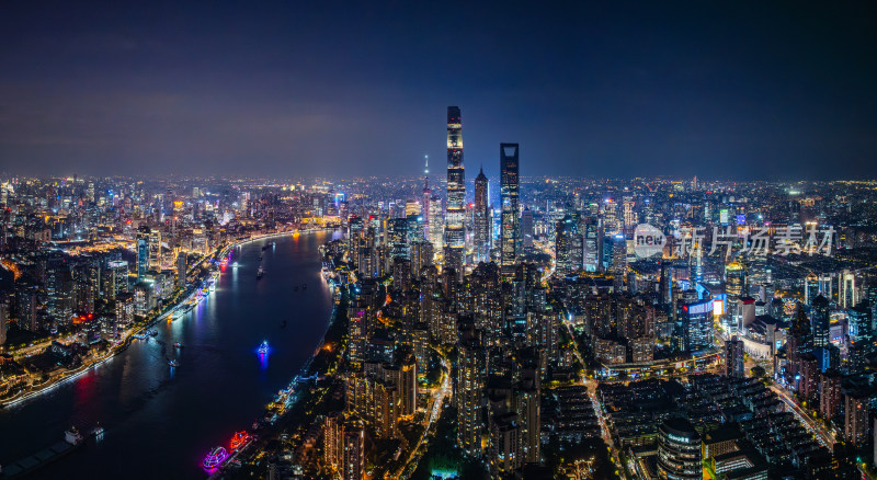 航拍上海外滩黄浦江陆家嘴城市夜景