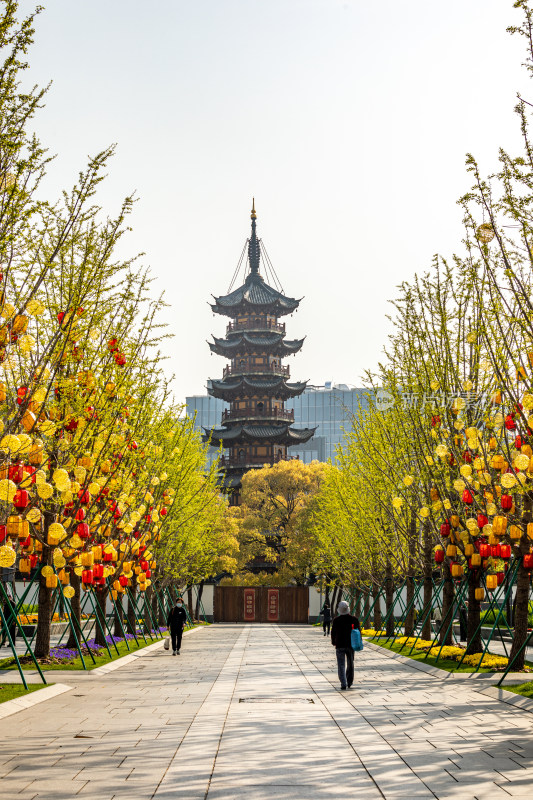 上海徐汇龙华寺龙华寺塔