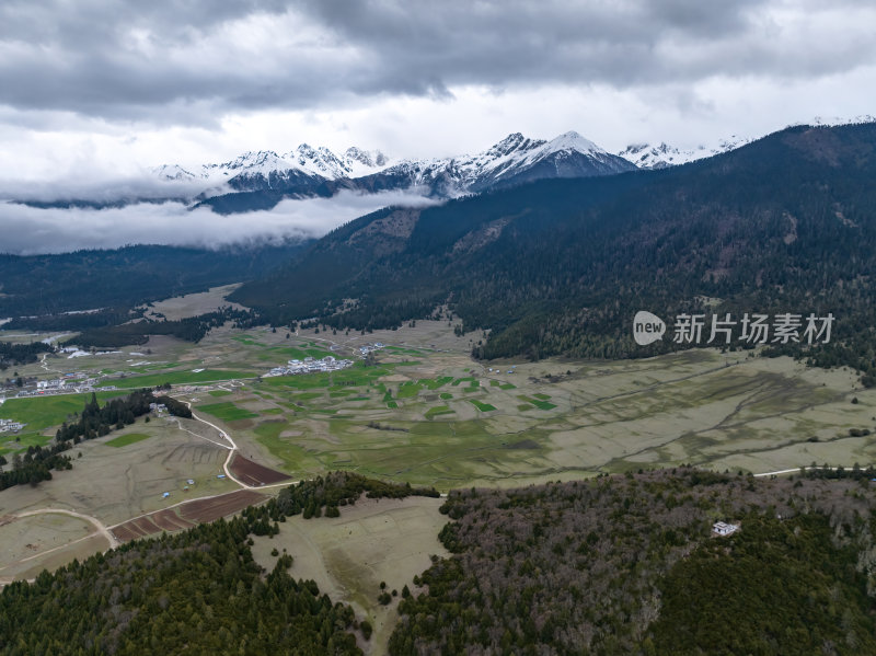 西藏林芝地区鲁朗小镇高空航拍