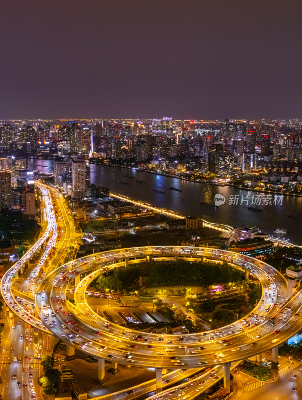 航拍俯瞰上海南浦大桥夜景