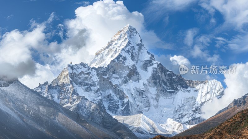 珠穆朗玛峰高峰雪山最高海拔云雾云层