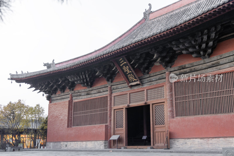 山西大同辽金古建善化寺三圣殿