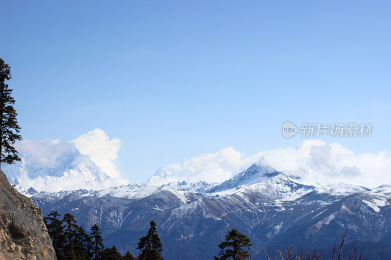 西藏林芝地区G318川藏公路沿途高原风光