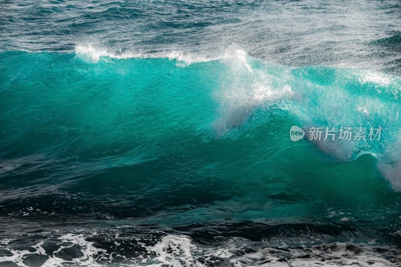 大海浪花巨浪浪潮汹涌海浪波涛汹涌