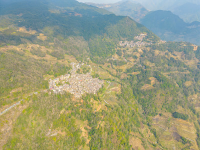 元阳山村梯田航拍全景