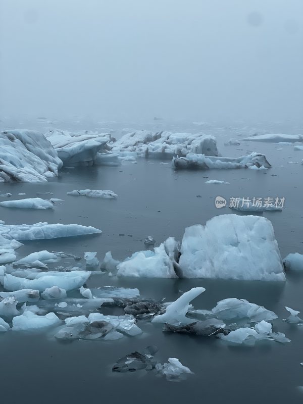 北欧冰岛冰山湖
