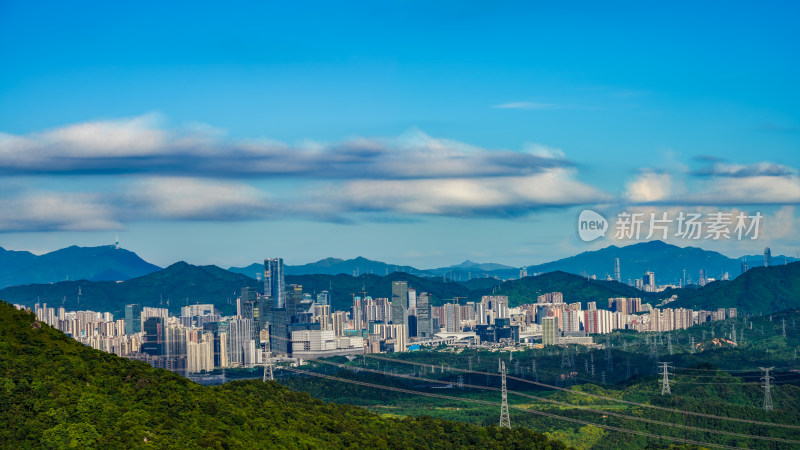 蓝天白云下深圳南山片区自然风光