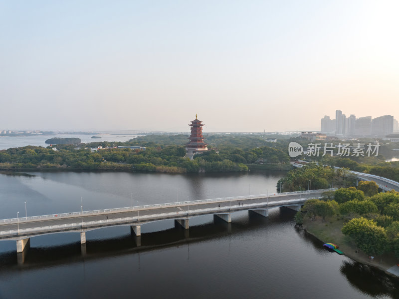 福建厦门集美水月广场杏林阁日落夜景航拍