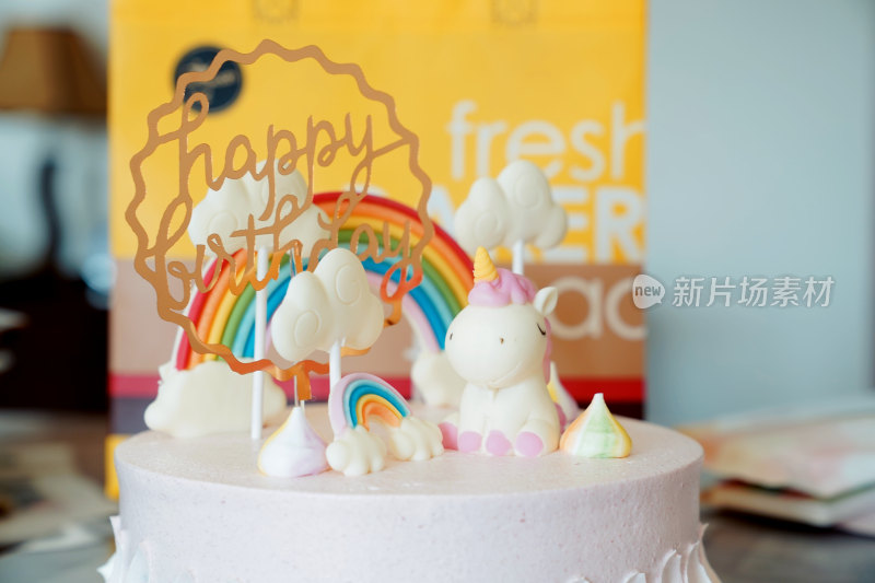 彩虹可爱云朵独角兽生日蛋糕