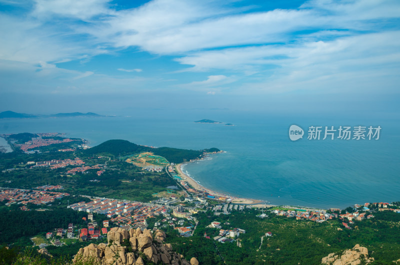 青岛崂山仰口景区，登高远望海岸曲折