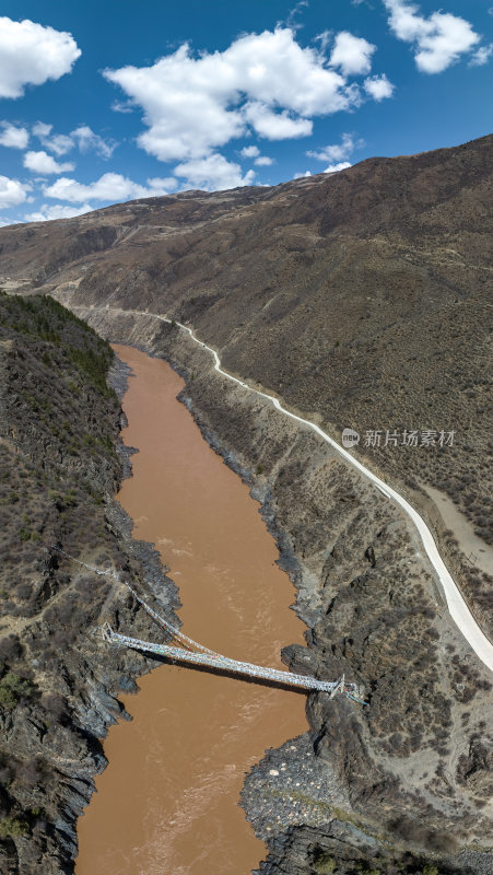 西藏那曲地区丁青县怒江大桥高空航拍