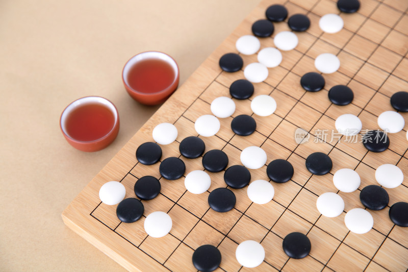 中国围棋和热茶饮品