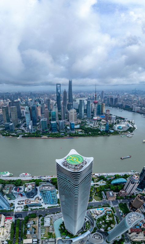 上海台风暴风雨来临前黑云压城航拍