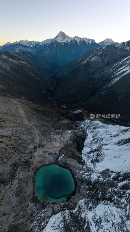 四川甘孜州里索海网红贡嘎雪山日落高空航拍