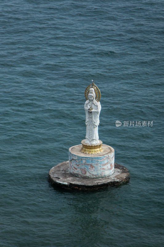 海中观音的庇佑，海上观音雕像