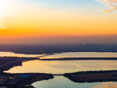 航拍苏州阳澄湖城市自然风光落日黄昏夕阳