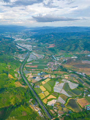 航拍天空高山农田田园村寨风光