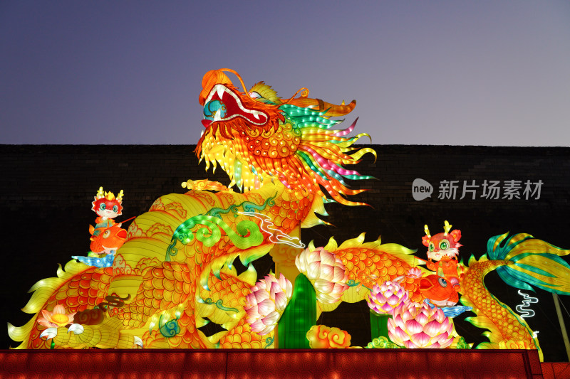 中国秦淮灯会，南京老门东的龙年龙灯笼灯组
